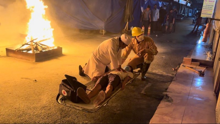 Tình huống sơ cứu người bị nạn của buổi diễn tập.