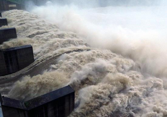 Hồ chứa thủy điện Chi Khê, xã Chi Khê, huyện Con Cuông Hồ chứa thủy điện Chi Khê, xã Chi Khê, huyện Con Cuông