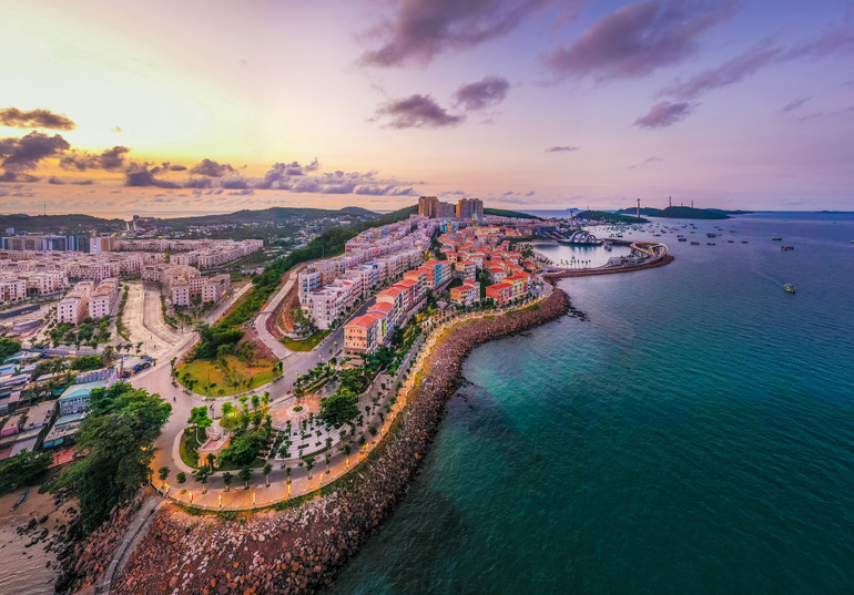 Thị trấn Hoàng Hôn tại Nam Phú Quốc đang trở thành điểm đến mới nổi thu hút du khách.