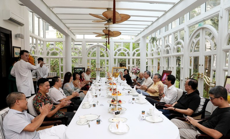 Không gian mạn đàm xoay quanh chủ đề nghệ thuật hướng tới cuộc sống.