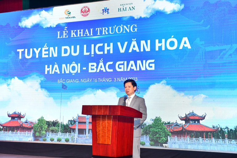 Ông Phùng Quang Thắng, Phó Chủ tịch HĐQT tập đoàn SGO, Phó Chủ tịch thường trực Hiệp hội Lữ hành Việt Nam phát biểu tại lễ khai trương. (Ảnh: ĐĂNG KHOA)