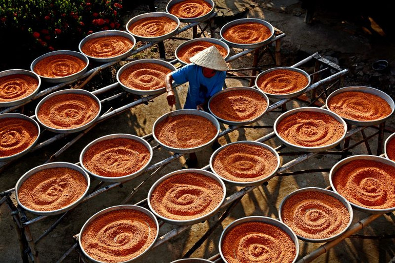 Muối tôm đặc sản Tây Ninh. (Ảnh: Lê Văn Đính)