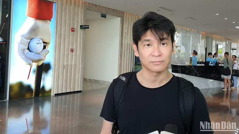 Ông Arinobe Yoshiaki chia sẻ về trải nghiệm du lịch golf tại Việt Nam. (Ảnh: T.LINH)