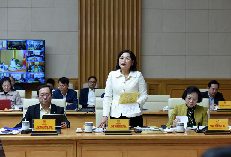 Thống đốc Ngân hàng Nhà nước Việt Nam Nguyễn Thị Hồng phát biểu Thống đốc Ngân hàng Nhà nước Việt Nam Nguyễn Thị Hồng phát biểu