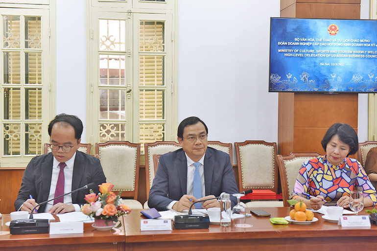 Tổng cục trưởng Tổng cục Du lịch Nguyễn Trùng Khánh tại buổi làm việc. (Ảnh: Tổng cục Du lịch)