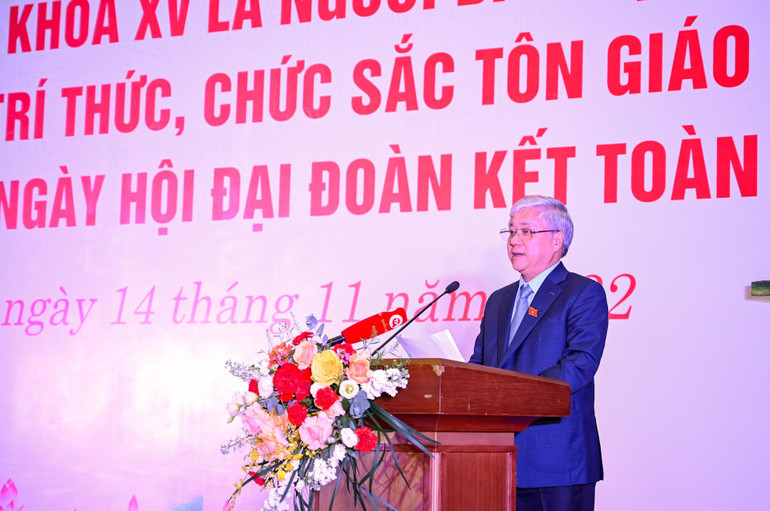 Chủ tịch Ủy ban Trung ương Mặt trận Tổ quốc Việt Nam Đỗ Văn Chiến phát biểu tại buổi gặp mặt. Chủ tịch Ủy ban Trung ương Mặt trận Tổ quốc Việt Nam Đỗ Văn Chiến phát biểu tại buổi gặp mặt.