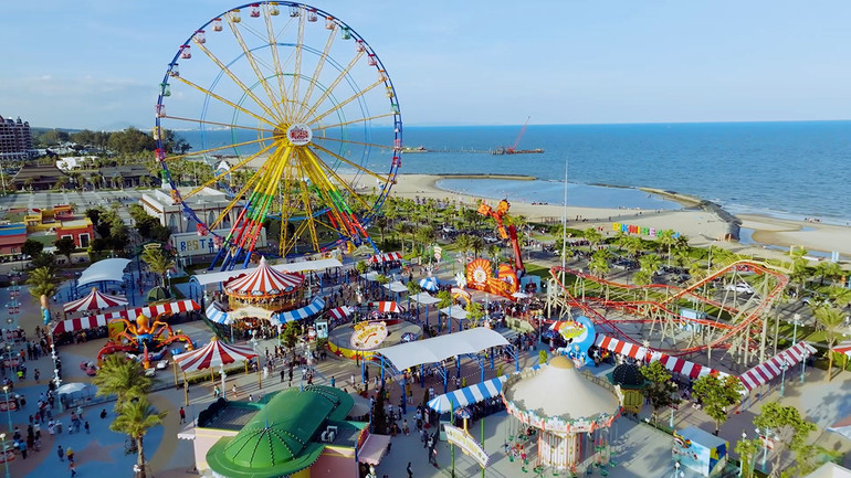 Niềm vui bất tận với những hoạt động vui chơi giải trí không giới hạn. (Ảnh: Tổng cục Du lịch)