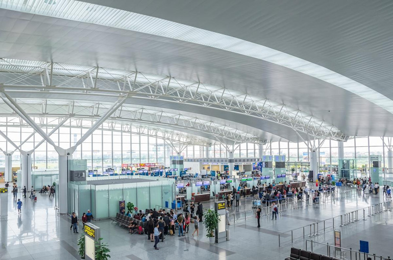 Kinh tế, giao thương càng sôi động càng đòi hỏi hạ tầng hàng không phải hoàn thiện để bắt kịp với tốc độ phát triển. (Ảnh Shutterstock)