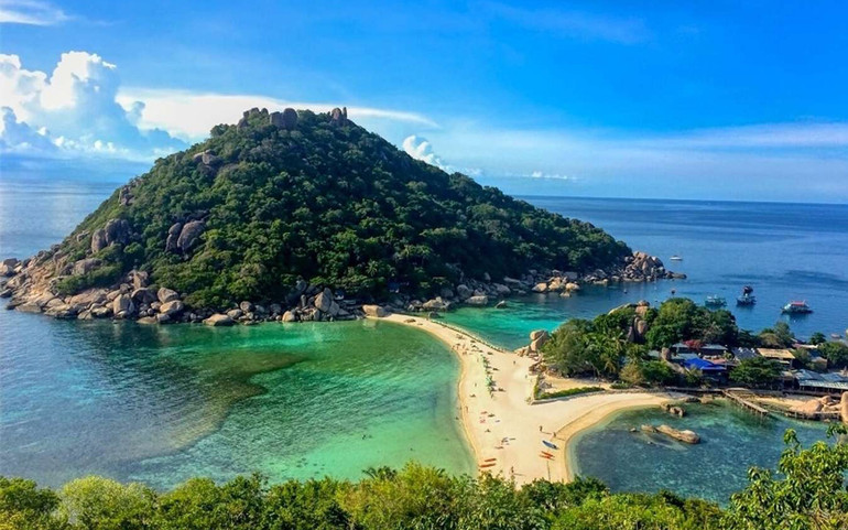 Koh Phangan là địa điểm lý tưởng cho du lịch một mình ở Thái Lan. (Ảnh: Traveloka)