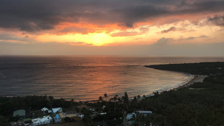 Hoàng hôn trên bán đảo Hằng Xuân. (Ảnh: Tripadvisor)