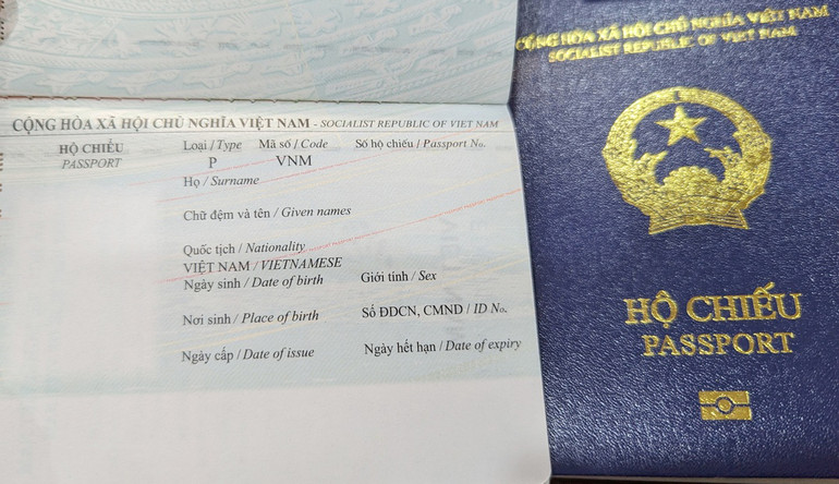 Nơi sinh đã được bổ sung tại trang về nhân thân trong Hộ chiếu điện tử gắn chíp (Ảnh: Zing)