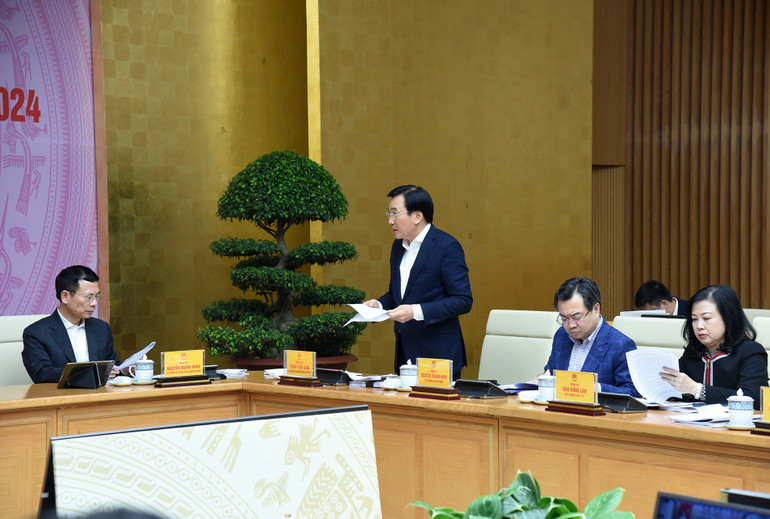 Bộ trưởng, Chủ nhiệm Văn phòng Chính phủ Trần Văn Sơn phát biểu. Bộ trưởng, Chủ nhiệm Văn phòng Chính phủ Trần Văn Sơn phát biểu.