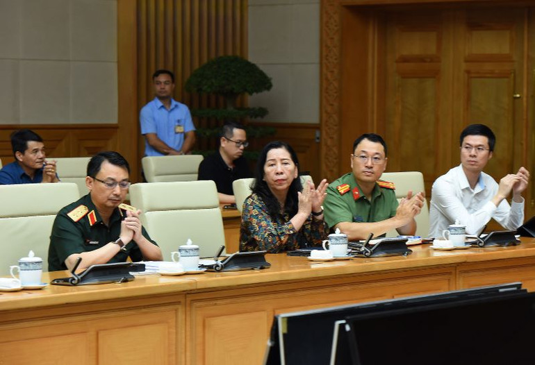 Phiên họp đã đánh giá toàn diện kết quả hoạt động của Ban Chỉ đạo thời gian qua, đề ra phương hướng thời gian tới. Cũng tại phiên họp, Ban Chỉ đạo đã công bố quyết định của Thủ tướng Chính phủ về kiện toàn Ban Chỉ đạo. Phiên họp đã đánh giá toàn diện kết quả hoạt động của Ban Chỉ đạo thời gian qua, đề ra phương hướng thời gian tới. Cũng tại phiên họp, Ban Chỉ đạo đã công bố quyết định của Thủ tướng Chính phủ về kiện toàn Ban Chỉ đạo.