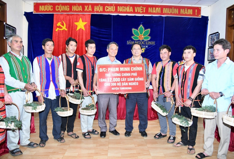 Thủ tướng Phạm Minh Chính thăm và làm việc tại tỉnh Kon Tum ảnh 7
