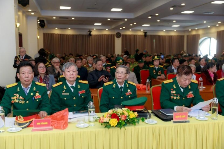 Các cựu chiến binh, thân nhân liệt sĩ dự lễ kỷ niệm