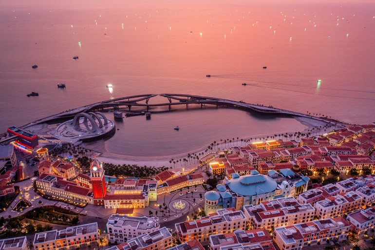 Thị trấn Hoàng Hôn. (Ảnh: Sun world Hon Thom) Thị trấn Hoàng Hôn. (Ảnh: Sun world Hon Thom)