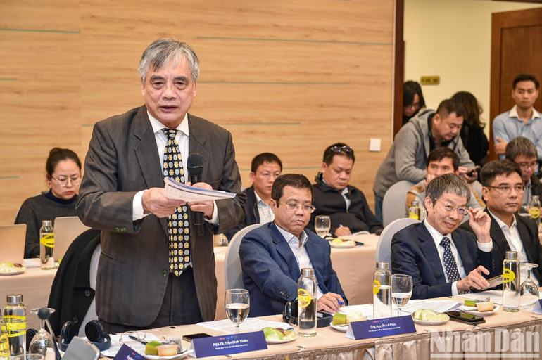 PGS,TS Trần Đình Thiên đề xuất các giải pháp tháo gỡ vướng mắc chính sách.