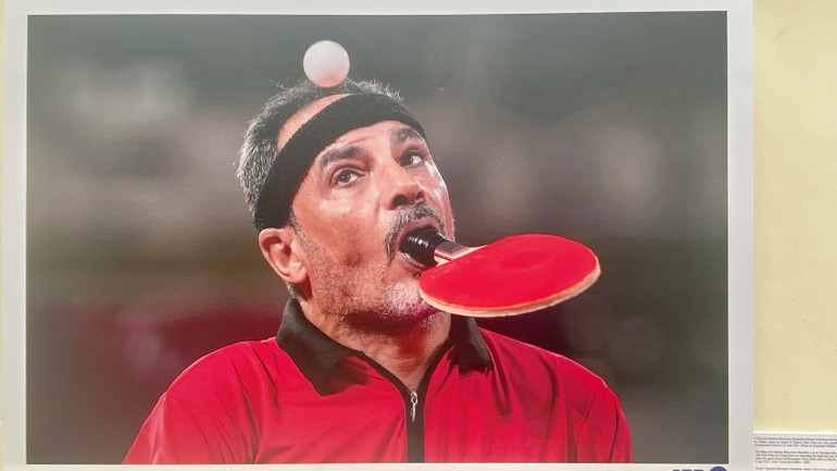 Tác phẩm chụp lại khoảnh khắc thi đấu của vận động viên bóng bàn Ibrahim Elhusseiny Hamadtou (Ai Cập). Tác phẩm chụp lại khoảnh khắc thi đấu của vận động viên bóng bàn Ibrahim Elhusseiny Hamadtou (Ai Cập).