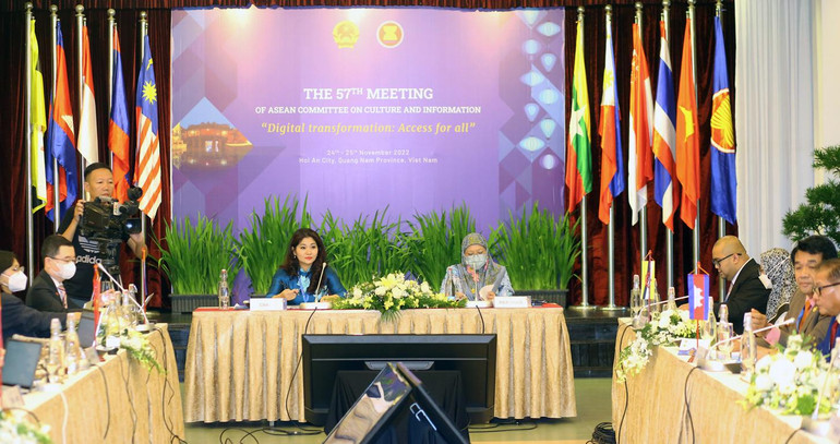 Bà Nguyễn Phương Hòa và bà Siti Norkhalbi binti Haji Wahsalfelah chủ trì Hội nghị. (Ảnh: Bộ Văn hóa, Thể thao và Du lịch) Bà Nguyễn Phương Hòa và bà Siti Norkhalbi binti Haji Wahsalfelah chủ trì Hội nghị. (Ảnh: Bộ Văn hóa, Thể thao và Du lịch)