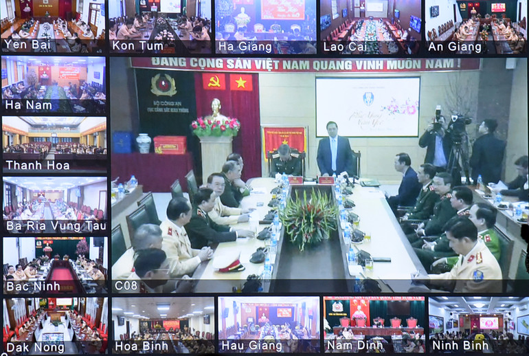 Sự kiện được tổ chức trực tuyến tại đầu cầu trụ sở Cục Cảnh sát giao thông ở Hà Nội, kết nối tới các điểm cầu tại trụ sở công an các huyện, thị xã, thành phố và các tỉnh, thành phố trực thuộc Trung ương trong cả nước; với sự tham gia của lãnh đạo công an các cấp và cán bộ, chiến sĩ lực lượng cảnh sát giao thông.