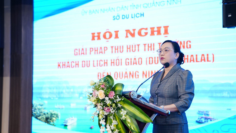 Phó Giám đốc phụ trách Sở Du lịch Quảng Ninh Nguyễn Huyền Anh phát biểu tại hội nghị. (Ảnh: Ban tổ chức)