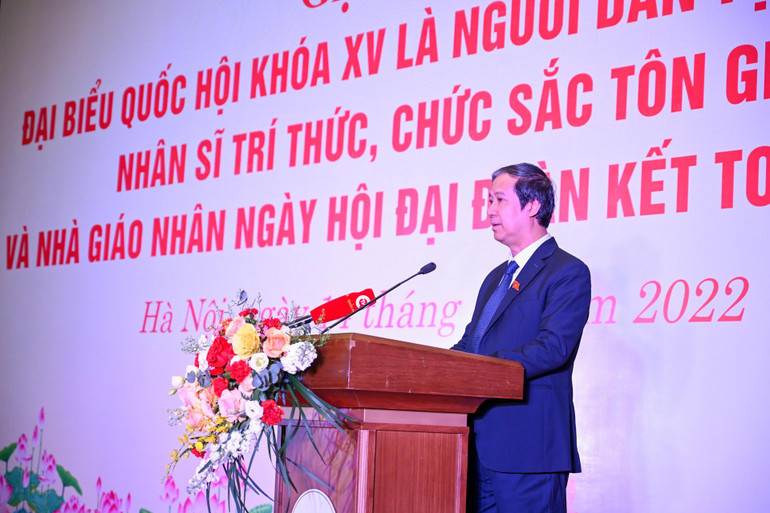 Bộ trưởng Giáo dục và Đào tạo Nguyễn Kim Sơn phát biểu tại buổi gặp mặt. Bộ trưởng Giáo dục và Đào tạo Nguyễn Kim Sơn phát biểu tại buổi gặp mặt.