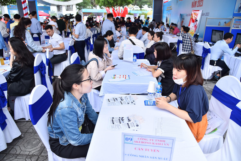 Năm nay, Ngày hội gắn kết giáo dục nghề nghiệp Thủ đô với thị trường lao động được tổ chức sớm hơn mọi năm với mục tiêu tư vấn nghề nghiệp cho học sinh trước khi bước vào kỳ thi tốt nghiệp THPT quốc gia, sinh viên năm cuối ra trường có việc làm ngay; doanh nghiệp tuyển dụng được người lao động theo đúng yêu cầu. Qua đó góp phần nâng cao chất lượng đào tạo đồng thời nâng tỷ lệ lao động qua đào tạo của thành phố.