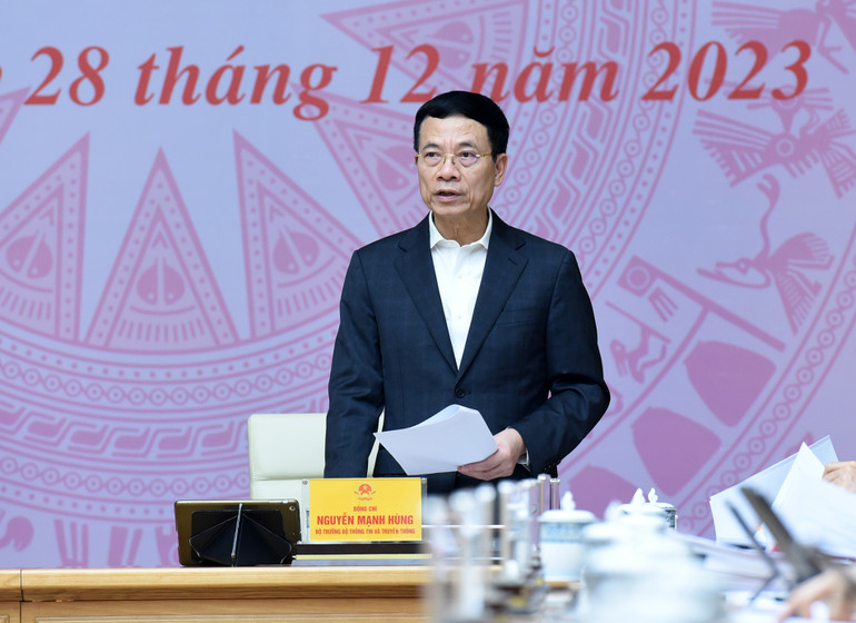 Bộ trưởng Thông tin và Truyền thông Nguyễn Mạnh Hùng phát biểu. Bộ trưởng Thông tin và Truyền thông Nguyễn Mạnh Hùng phát biểu.