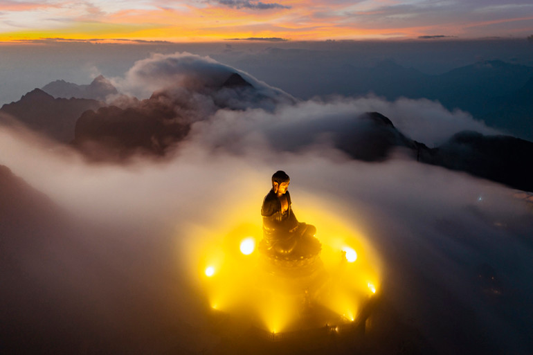 Đại Tượng Phật A Di Đà là tượng Phật A Di Đà bằng đồng ở độ cao cao nhất châu Á.