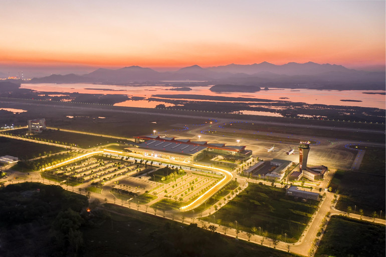 Sân bay quốc tế Vân Đồn được trang bị hệ thống đèn đạt tiêu chuẩn CAT II.