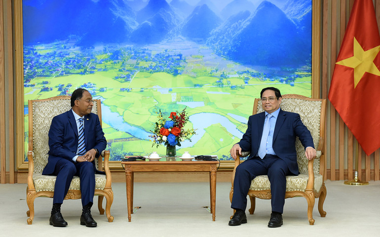 Tại buổi tiếp, Thủ tướng Chính phủ Phạm Minh Chính hoan nghênh Bộ trưởng Ngoại giao Malaysia thăm Việt Nam và cùng Bộ trưởng Ngoại giao Việt Nam đồng chủ trì họp Ủy ban hỗn hợp song phương; góp phần rà soát tình hình thực hiện các thỏa thuận hợp tác giữa hai nước và chuẩn bị tốt cho chuyến thăm chính thức Việt Nam của Thủ tướng Malaysia và Phu nhân từ ngày 20-21/7/2023.