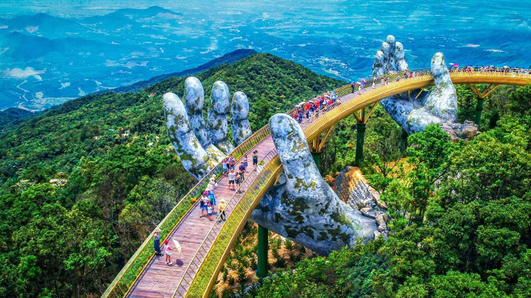 Cầu Vàng Sun World Ba Na Hills. Cầu Vàng Sun World Ba Na Hills.