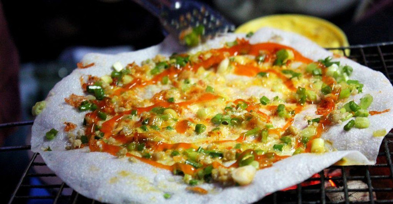 Món bánh tráng nướng - “Pizza Đà Lạt” được những tín đồ ẩm thực yêu thích (Ảnh: ST) Món bánh tráng nướng - “Pizza Đà Lạt” được những tín đồ ẩm thực yêu thích (Ảnh: ST)