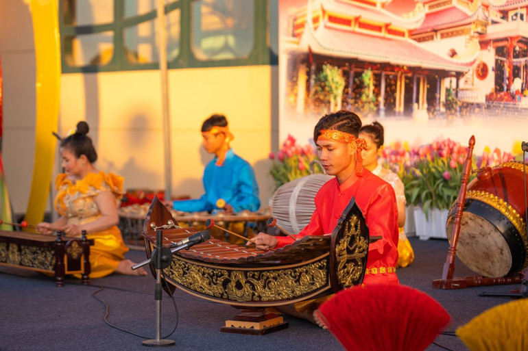 Núi Bà Đen liên tục diễn ra các hoạt động nghệ thuật độc đáo trong tháng Giêng. (Ảnh: Sun World Ba Den Mountain) Núi Bà Đen liên tục diễn ra các hoạt động nghệ thuật độc đáo trong tháng Giêng. (Ảnh: Sun World Ba Den Mountain)