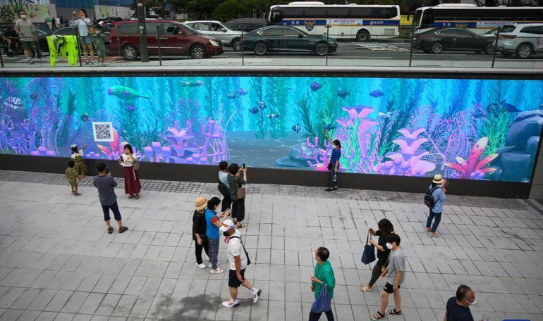 Màn hình led đa phương tiện là một điểm nhấn mới của quảng trường Gwanghwamun (Ảnh: Xinhua)