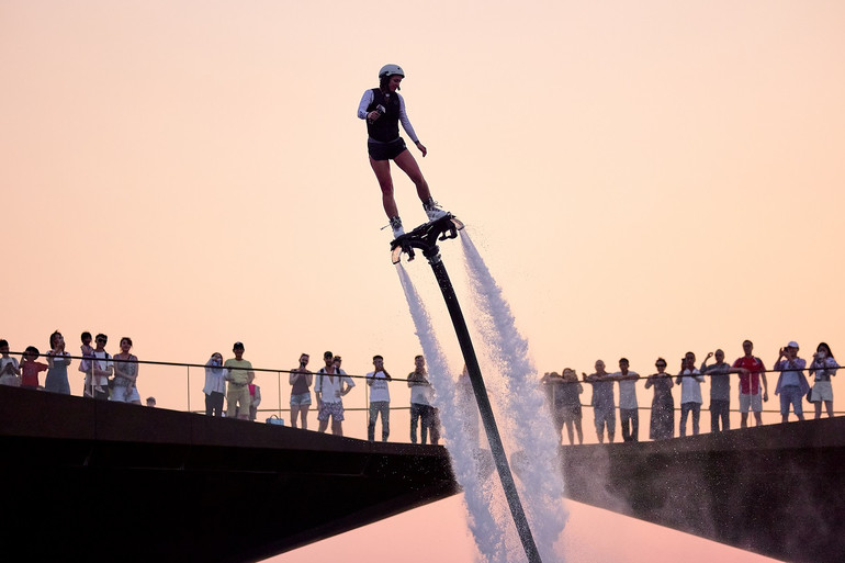 Show diễn nghệ thuật thể thao mạo hiểm Love Hurricane - Vòng Xoáy tình yêu đầy ấn tượng. Show diễn nghệ thuật thể thao mạo hiểm Love Hurricane - Vòng Xoáy tình yêu đầy ấn tượng.