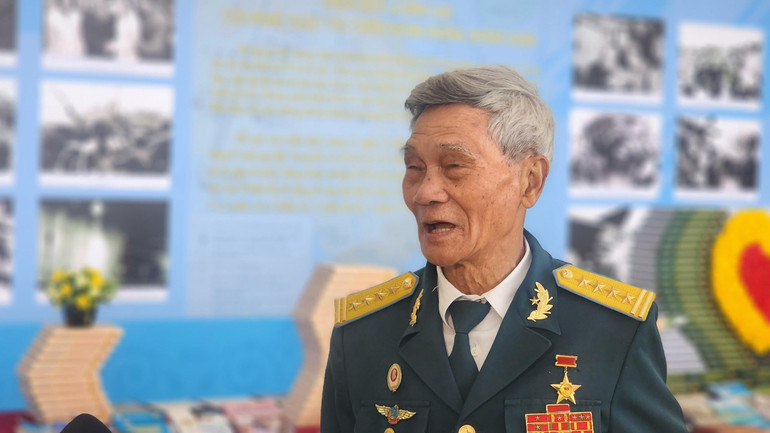 Đại tá Đinh Thế Văn-Anh hùng lực lượng vũ trang, nguyên Tiểu đoàn trưởng Tiểu đoàn 77 (Ảnh: SƠN BÁCH)