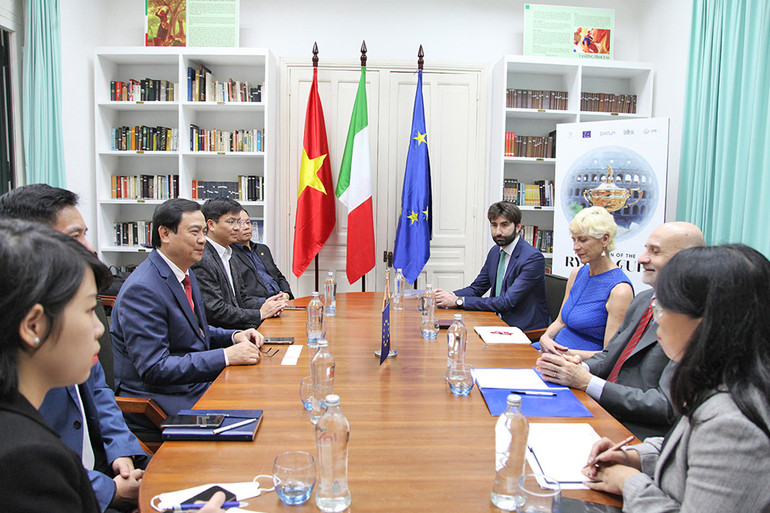 Toàn cảnh buổi làm việc. (Ảnh: Tổng cục Du lịch)