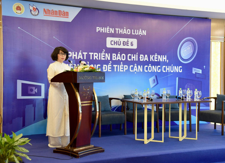 Nhà báo Phan Thanh Phong chia sẻ về sự thành công của Radio Nhân Dân. Nhà báo Phan Thanh Phong chia sẻ về sự thành công của Radio Nhân Dân.