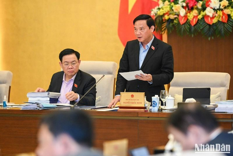 Phó Chủ tịch Quốc hội Nguyễn Khắc Định phát biểu ý kiến tại phiên họp. (Ảnh Duy Linh)