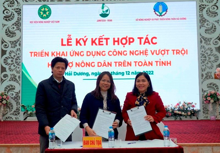 Học viện Nông nghiệp Việt Nam, Sở Nông nghiệp và Phát triển nông thôn tỉnh Hải Dương ký kết hợp tác triển khai ứng dụng công nghệ vượt trội hỗ trợ nông dân trên toàn tỉnh Hải Dương.