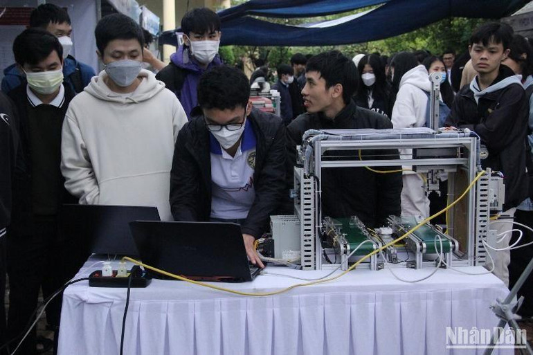 Ngày hội nghiên cứu khoa học của học sinh, sinh viên Đà Nẵng.