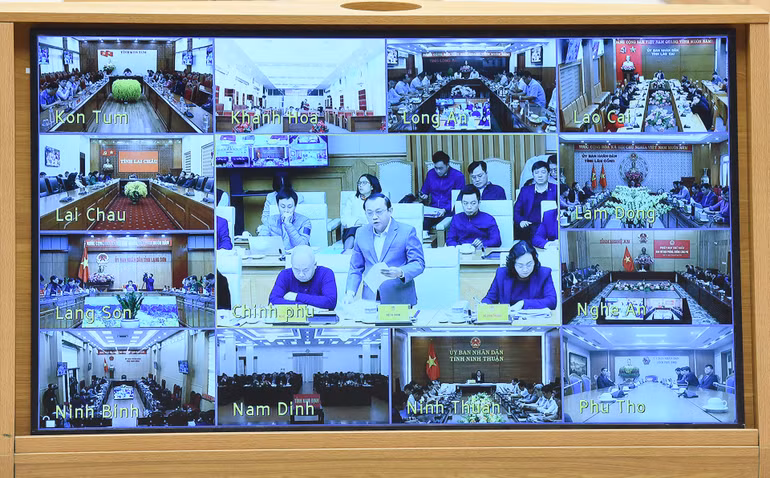 Phiên họp diễn ra dưới hình thức trực tiếp tại Văn phòng Chính phủ và trực tuyến đến các địa phương.