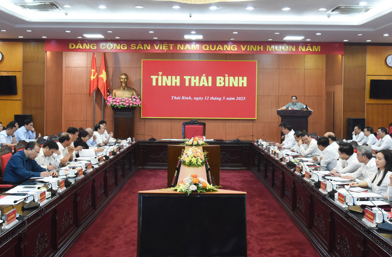 Thủ tướng nhấn mạnh tỉnh Thái Bình cần lấn biển để có không gian mới cho khu kinh tế, hạ tầng, công nghiệp để phát triển bứt phá.