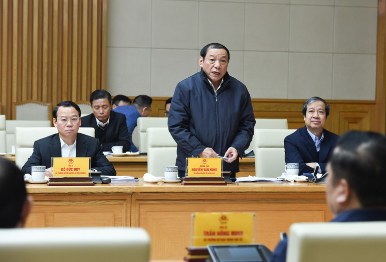 Bộ trưởng Văn hóa, Thể thao và Du lịch Nguyễn Văn Hùng phát biểu.