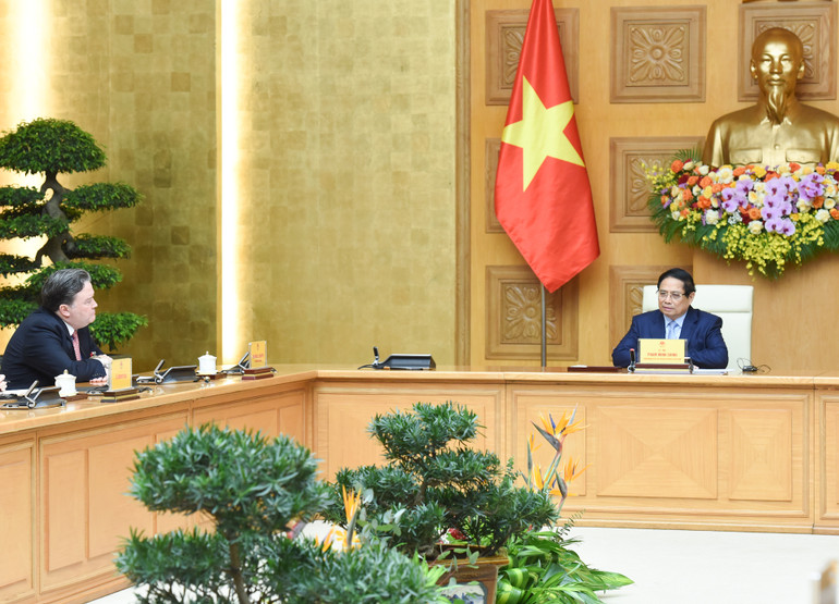Thủ tướng Phạm Minh Chính tiếp Đại sứ Hoa Kỳ tại Việt Nam Marc Knapper.