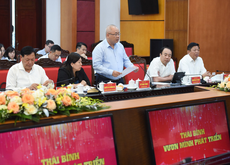 Thứ trưởng Tài chính Đỗ Thành Chung phát biểu.