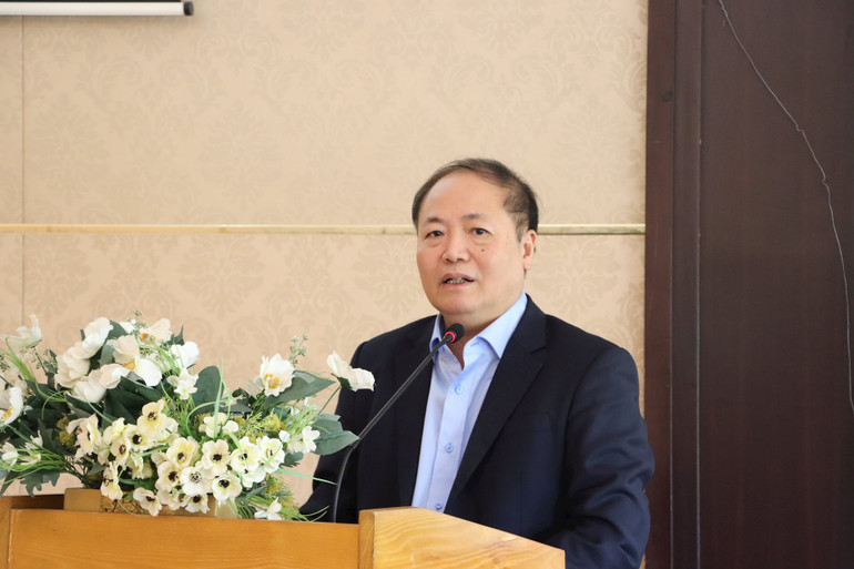 TS. Nguyễn Trường Giang, Cục trưởng Cục Khoáng sản Việt Nam ( Bộ Tài nguyên và Môi trường). TS. Nguyễn Trường Giang, Cục trưởng Cục Khoáng sản Việt Nam ( Bộ Tài nguyên và Môi trường).