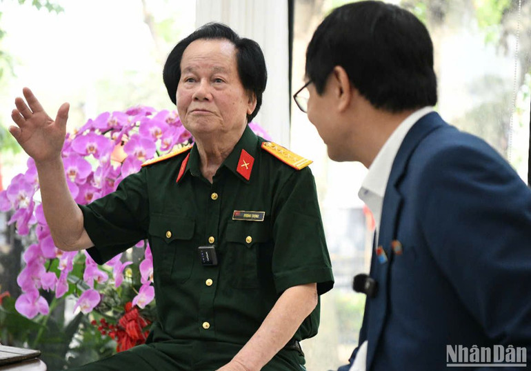 Nhà thơ Vương Trọng kể lại kỷ niệm ngày nhận tin chiến thắng. Nhà thơ Vương Trọng kể lại kỷ niệm ngày nhận tin chiến thắng.