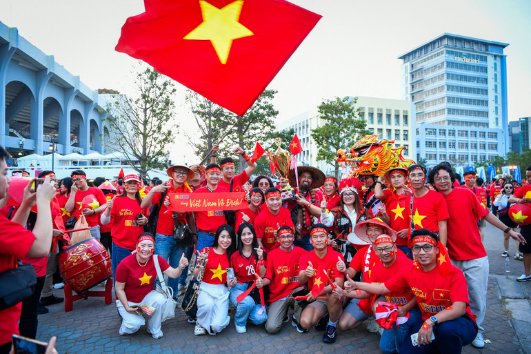 Các cổ động viên khác cũng tin tưởng, các chiến binh sao vàng sẽ giành được kết quả có lợi.